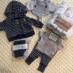 NWT Preemie Carter's 3-piece,2 pants NB, bib and Chickpea 6-piece bath set #103